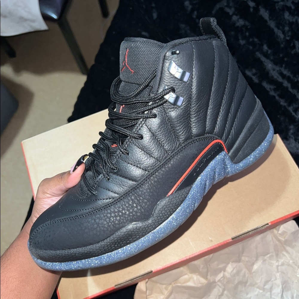 JORDAN 12 RETRO UTILITY - size 8